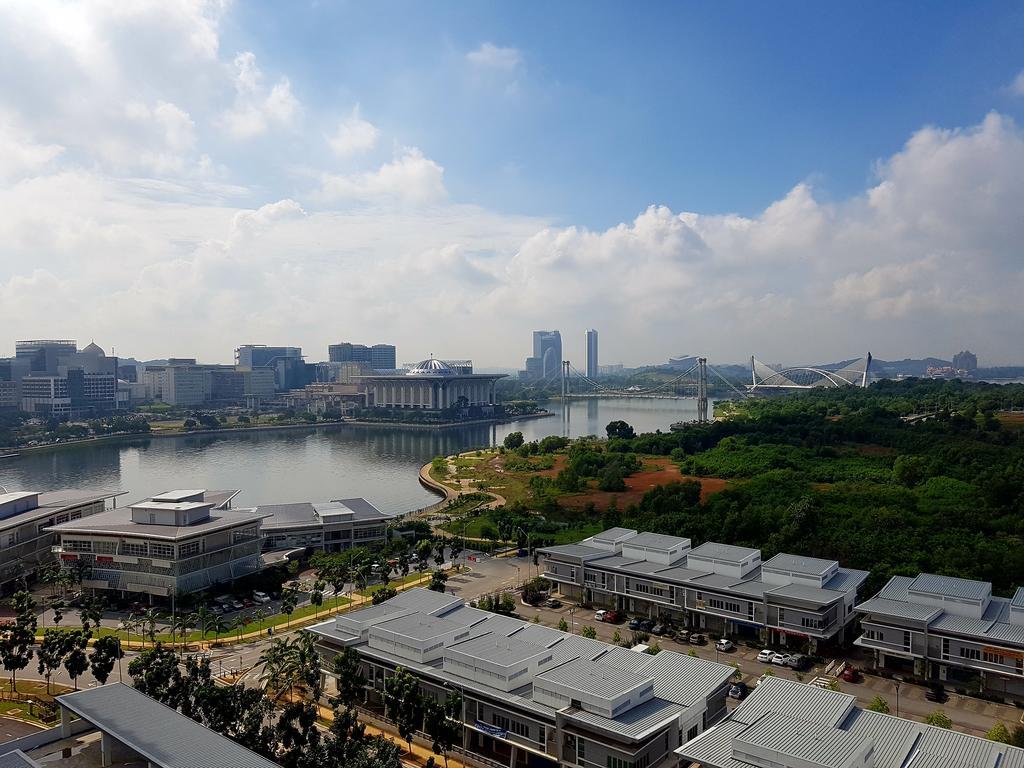 Ayer8 Putrajaya Guesthouse ภายนอก รูปภาพ