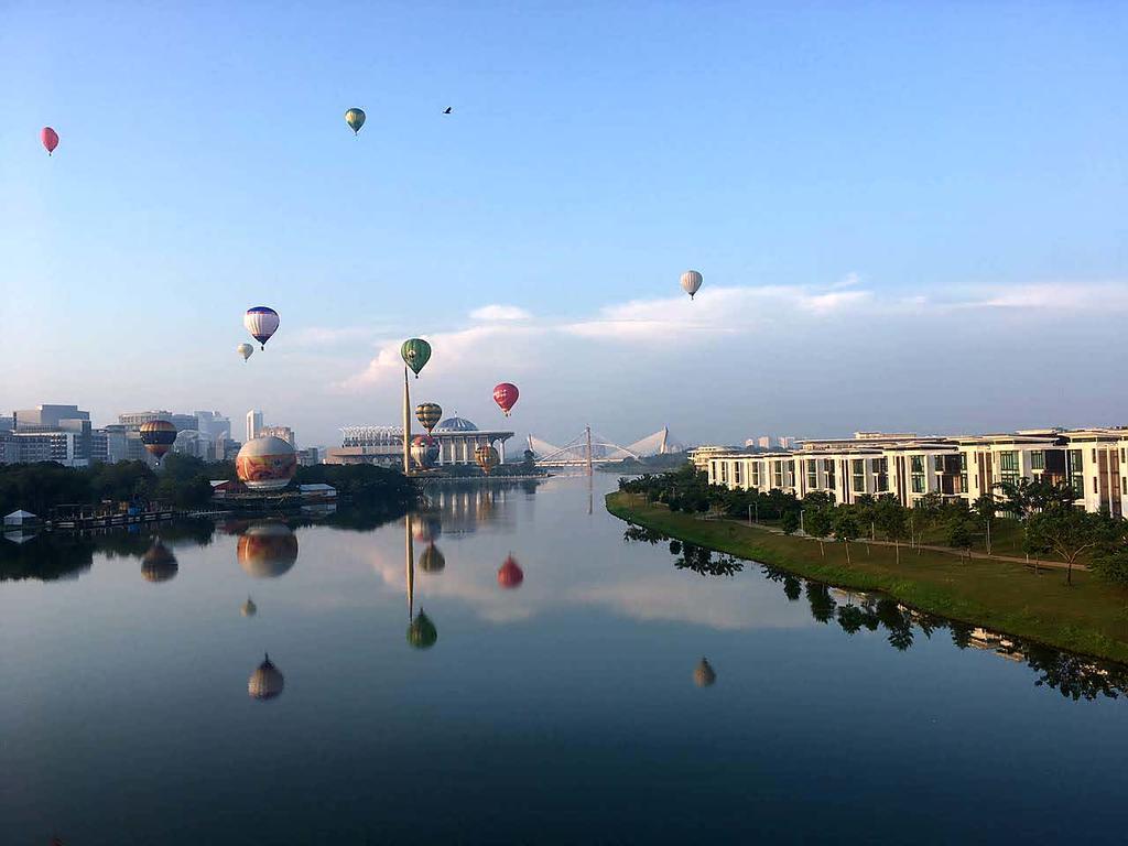 Ayer8 Putrajaya Guesthouse ภายนอก รูปภาพ