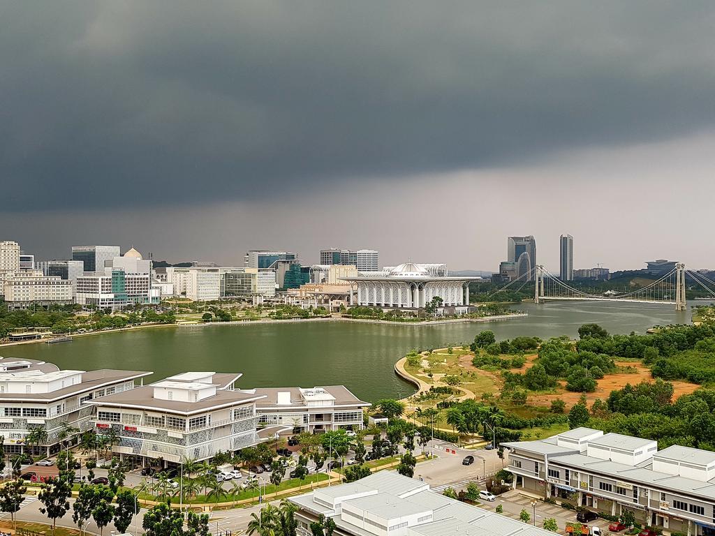 Ayer8 Putrajaya Guesthouse ภายนอก รูปภาพ