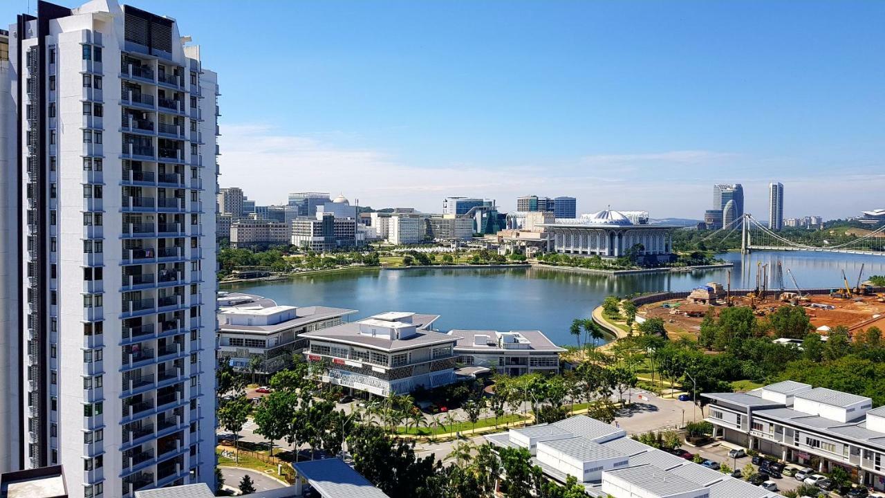 Ayer8 Putrajaya Guesthouse ภายนอก รูปภาพ